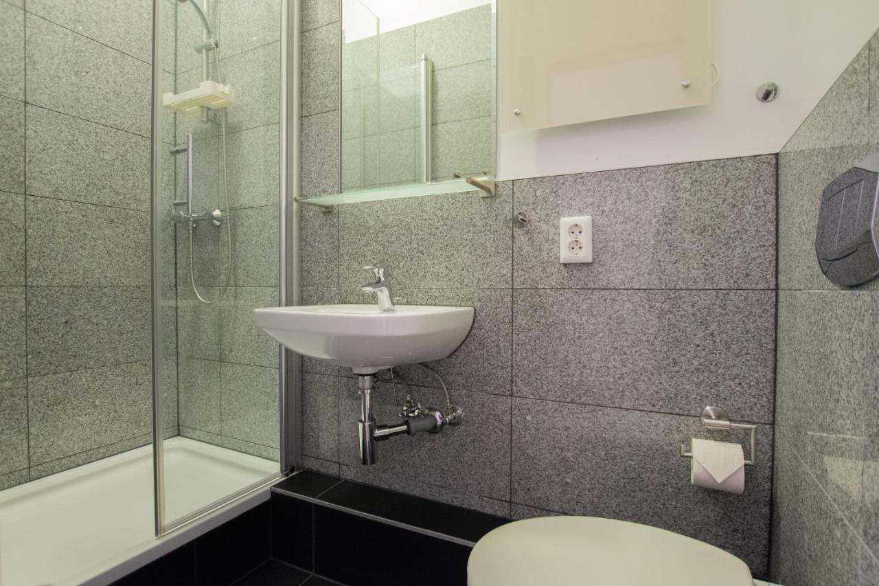Apartamento Raj Living - 1 Or 3 - 20 Min Messe Dus And Old Town Dus Düsseldorf