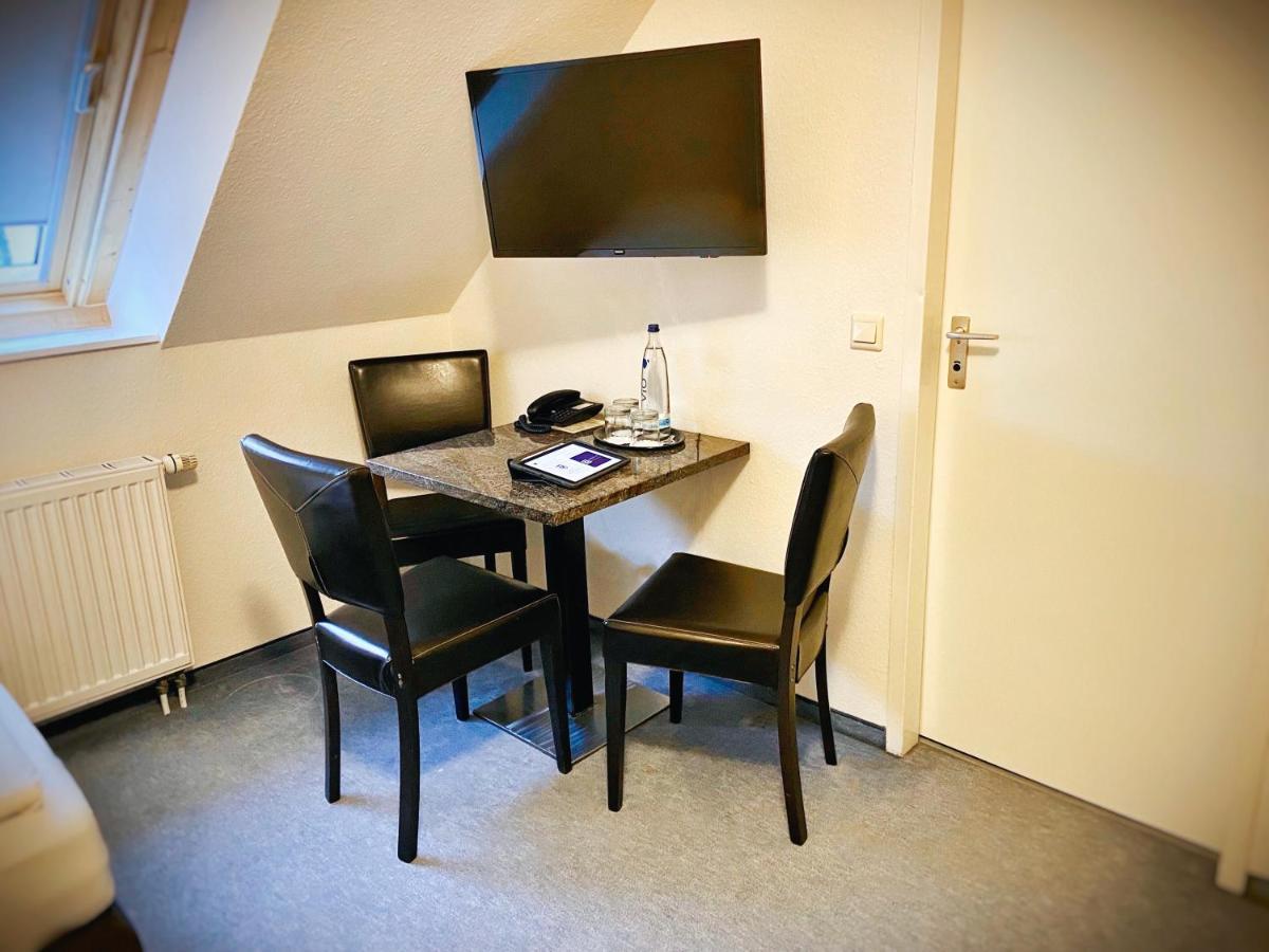 Kaiserswerth Acomodação com café da manhã  *