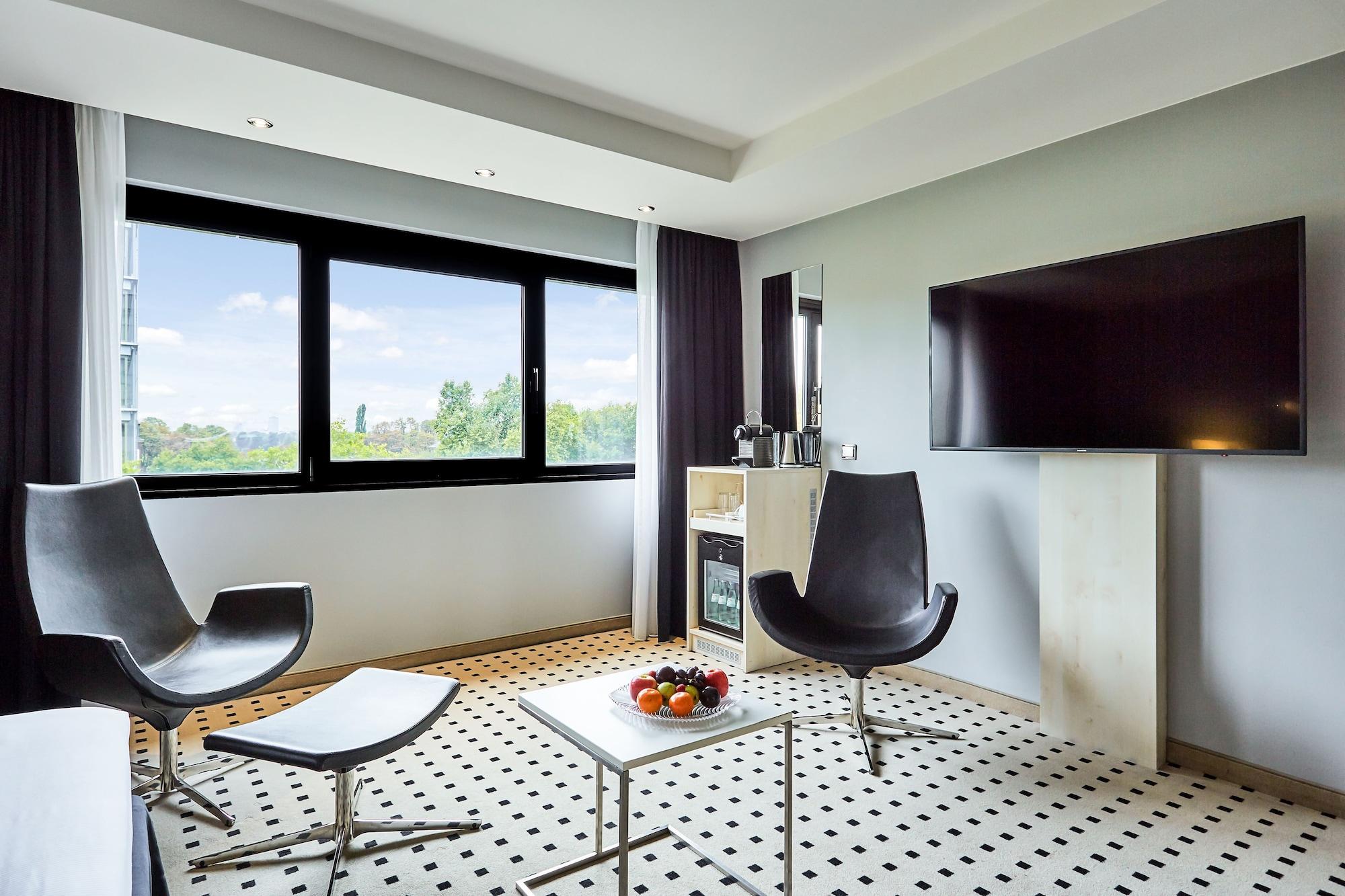 Hotel Radisson Blu Conference Hotel, 4*