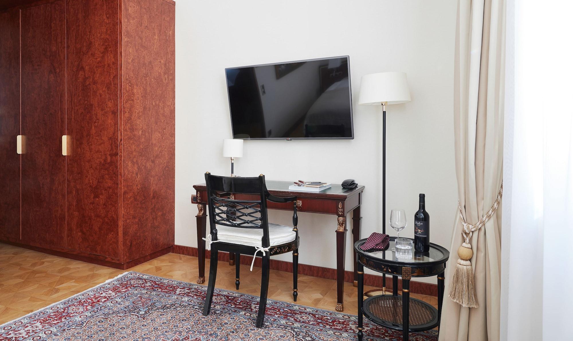 Living De Medici Hotel 4*