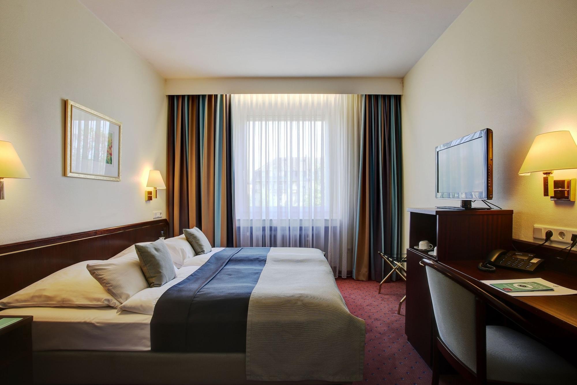 Trip Esplanade, Hotel 4*