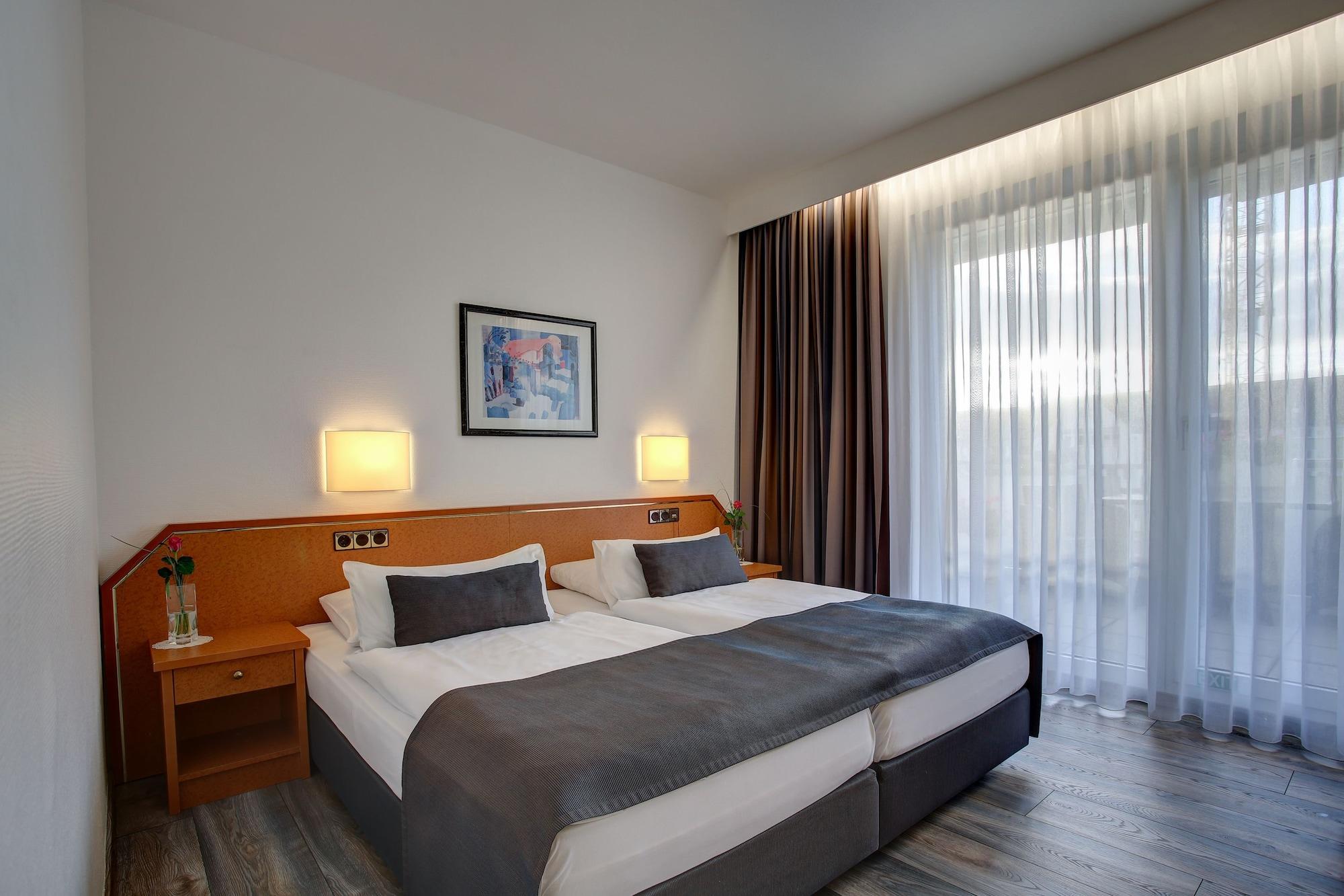 Hotel Trip Esplanade,