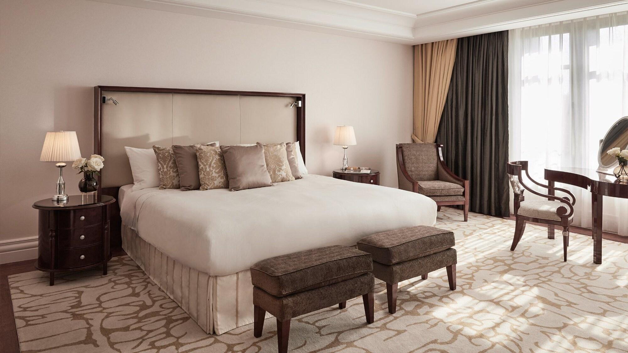 Hotel Capella Breidenbacher Hof 5*