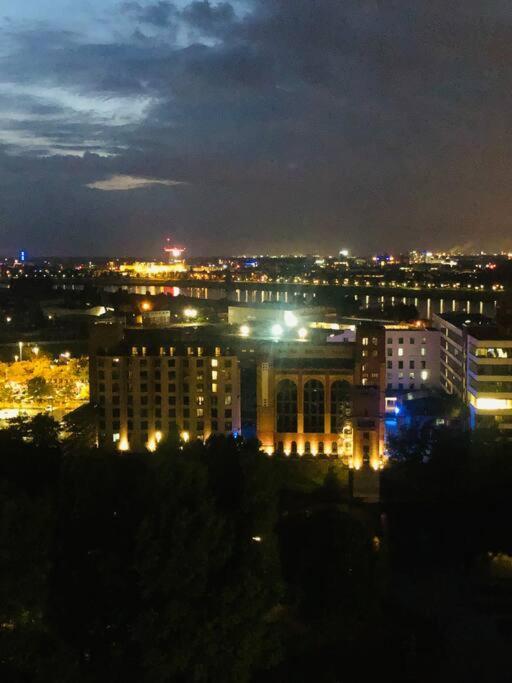 Lux 2bd W/ Rooftop Terrace And Rhine Views! * Düsseldorf