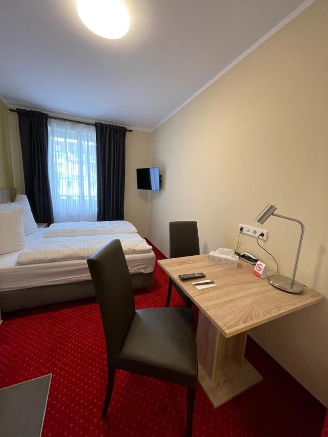 Palm Premium & Hotel