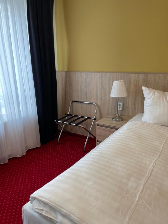 Palm Premium & 3* Dusseldorf