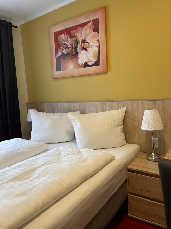 Palm Premium & Hotel