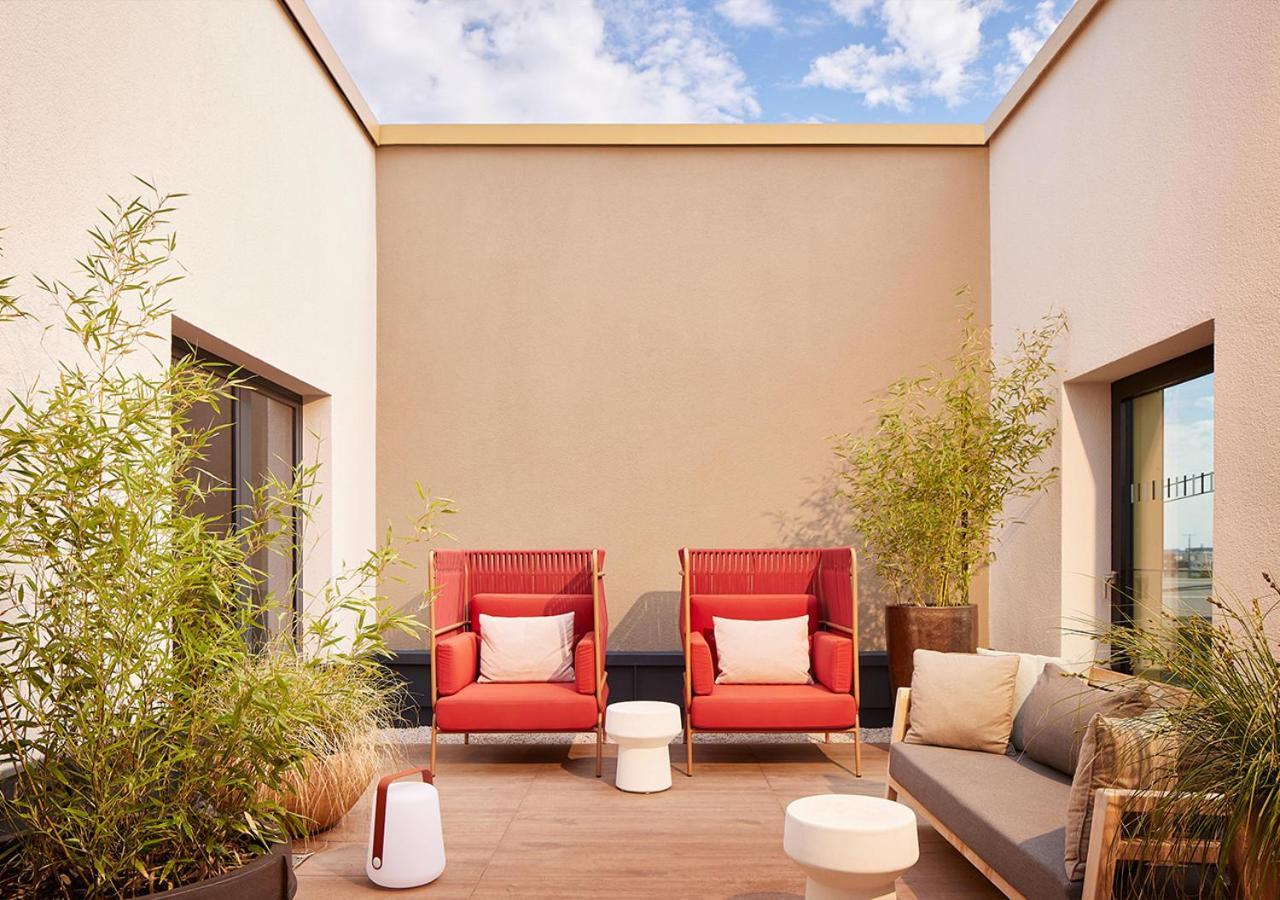 Adina Hotel 4*