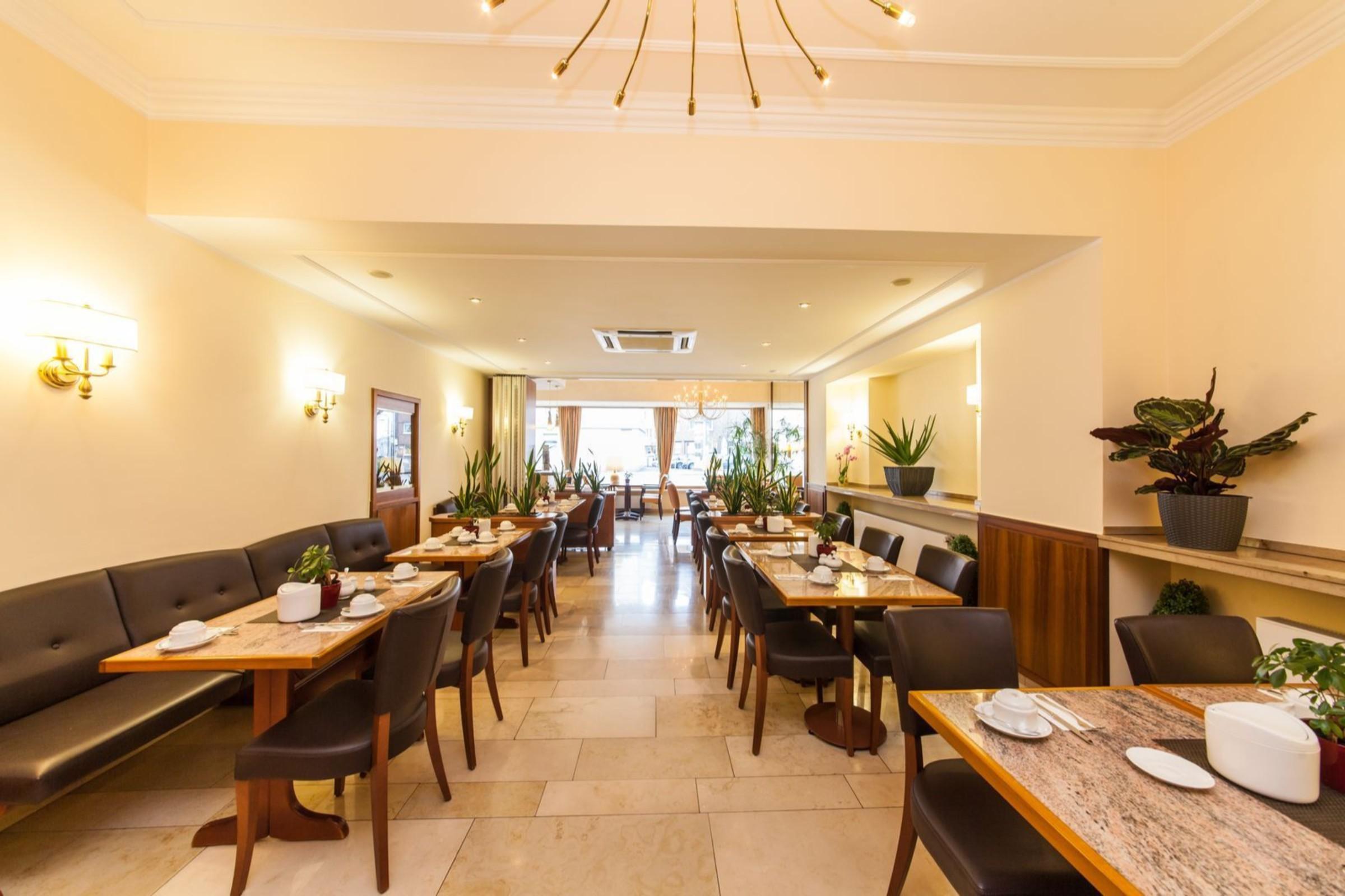 Aparthotel Flora 4*