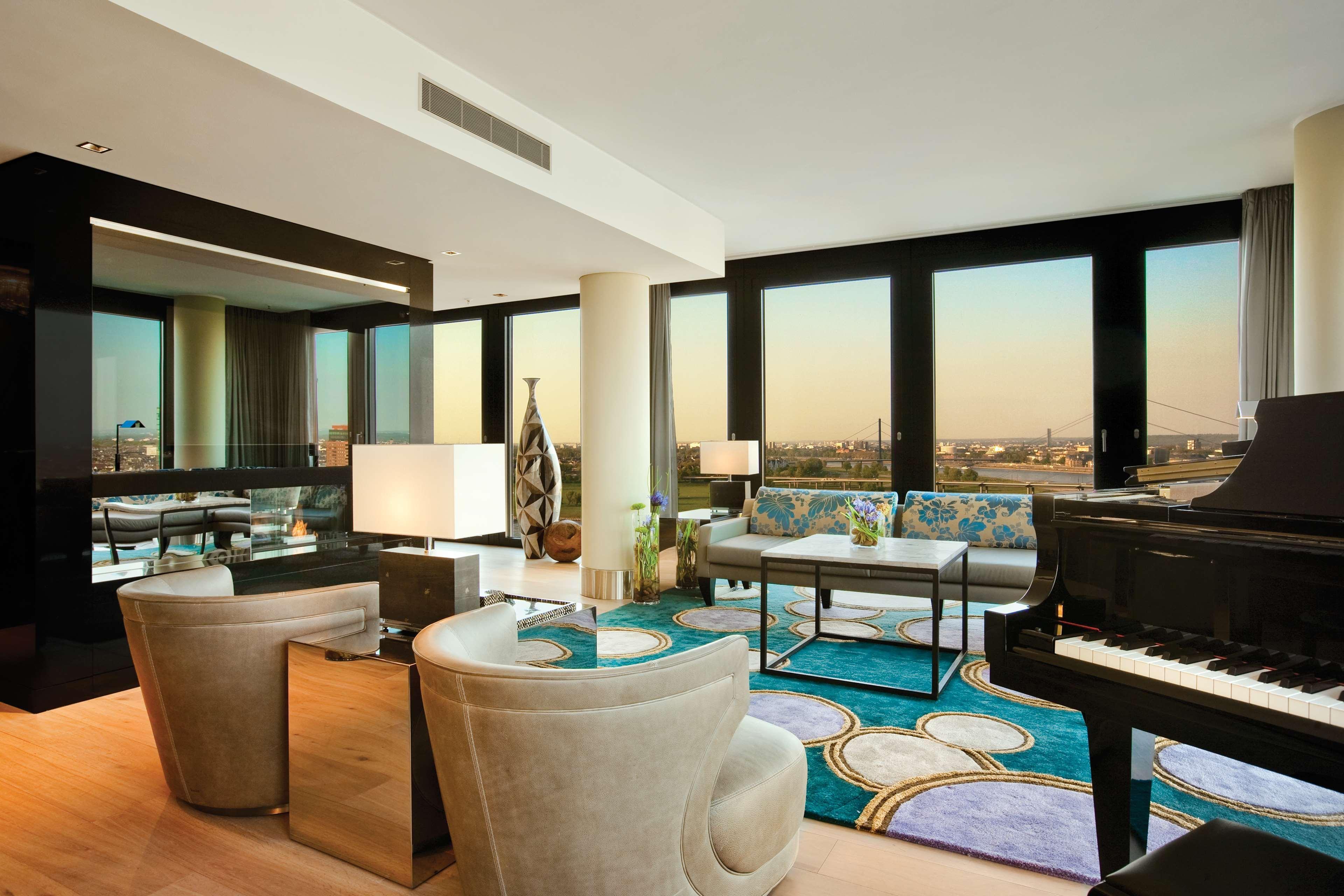 Hyatt Regency 5*