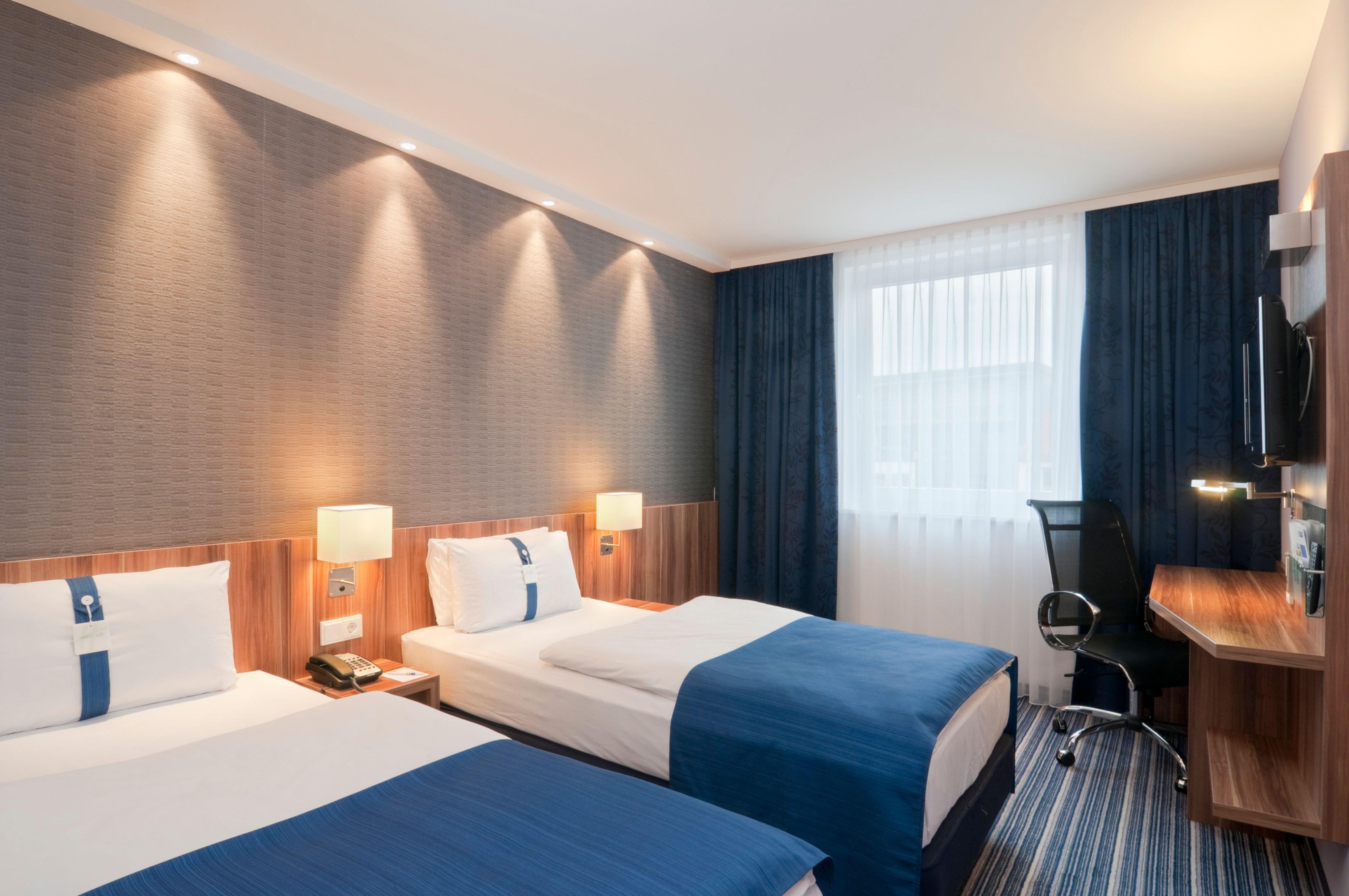 Express Hotel 3*
