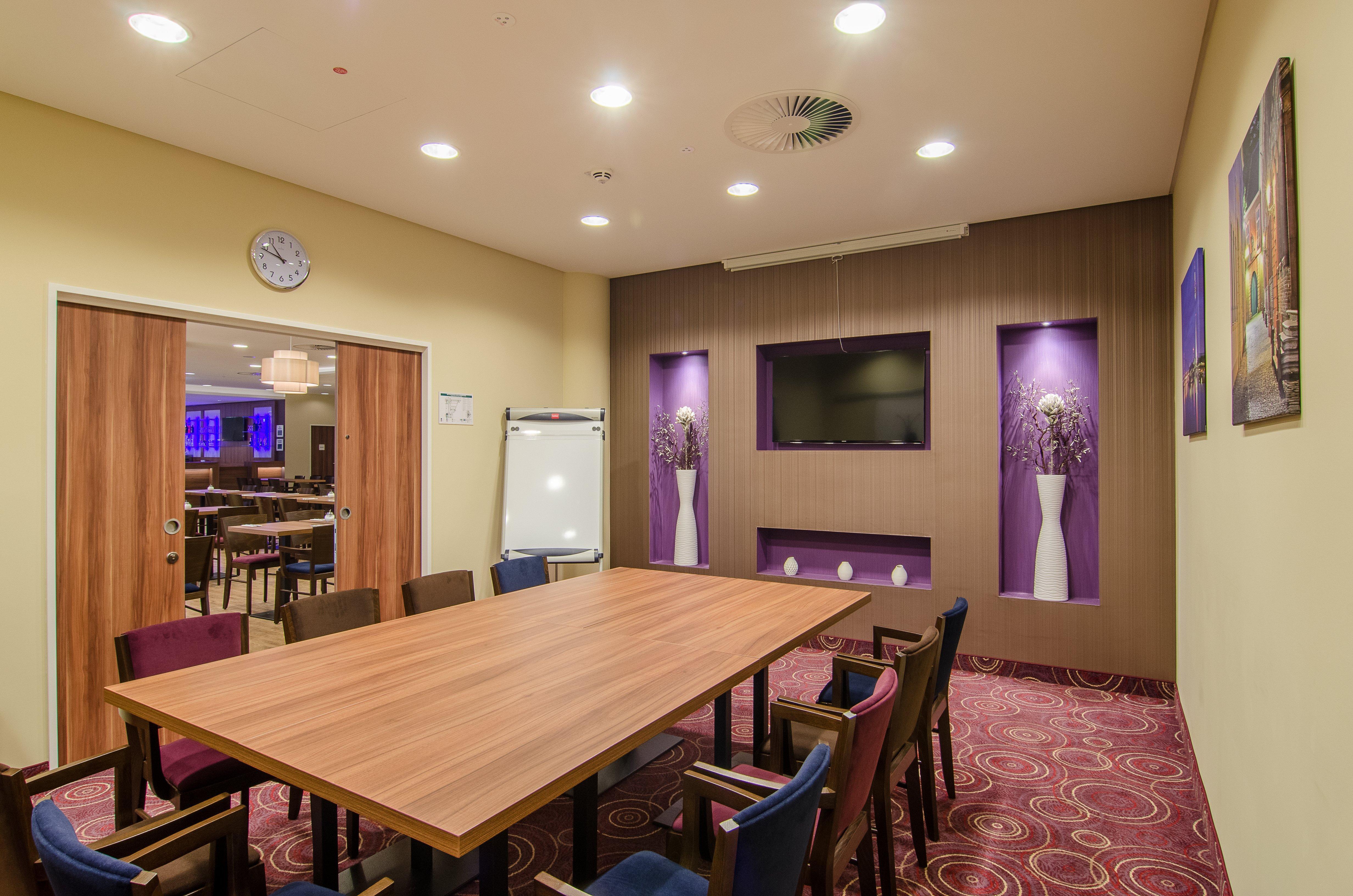Express Hotel 3*