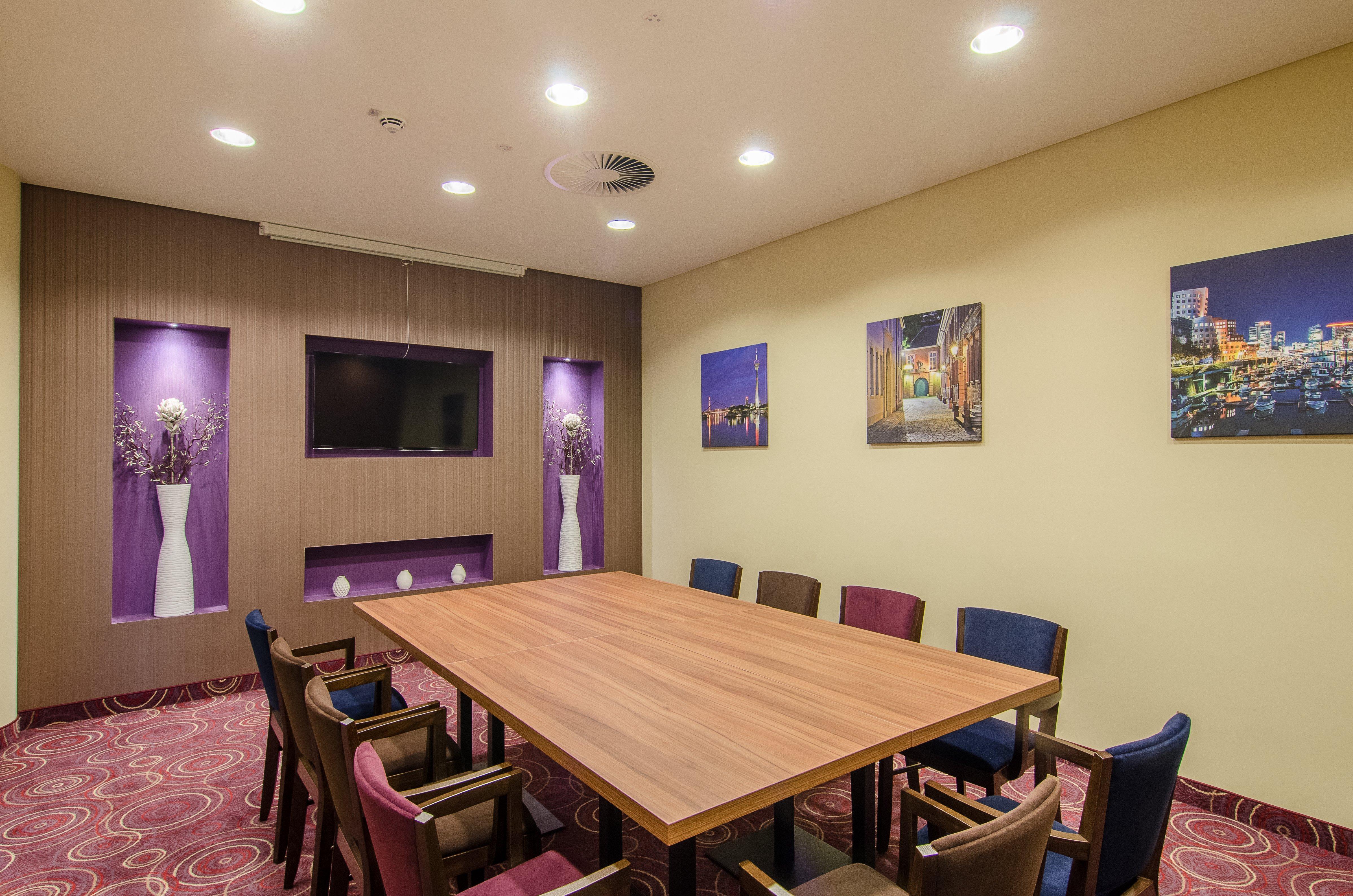 Express Hotel