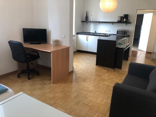 E - Quiet Business One Bedroom For 3 Guests Appartement Düsseldorf