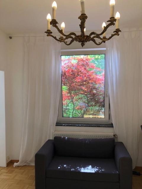 E - Quiet Business One Bedroom For 3 Guests *