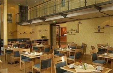 Tribe 4* Dusseldorf