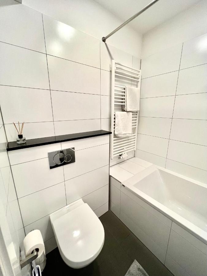 Vibehome - Stresemannstrasse Apartment Dusseldorf