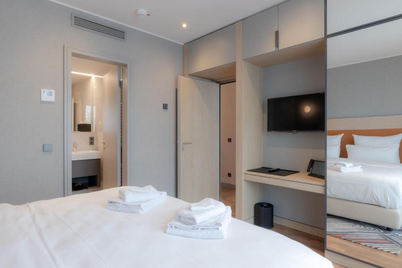Aparthotel Fourty Three Luxury Serviced 5*