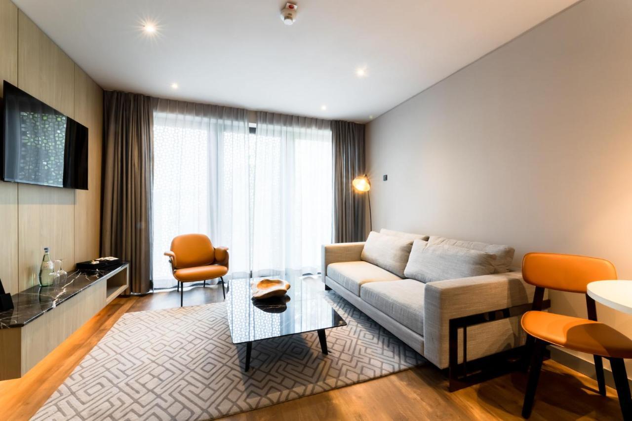 Fourty Three Luxury Serviced 5*