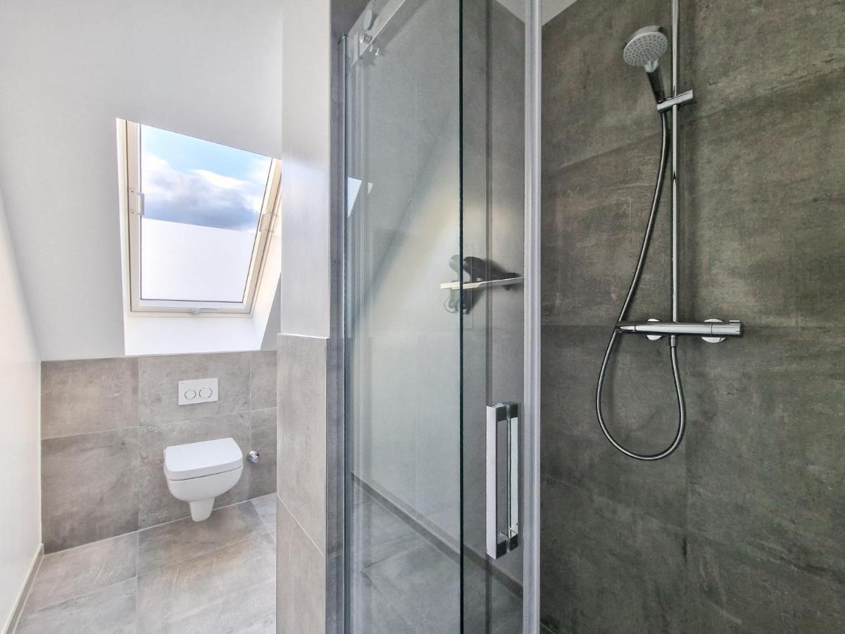 Raj Living - With 1 Or 2 - 15 Min To Messe Dus And Old Town Dus Apartment Dusseldorf