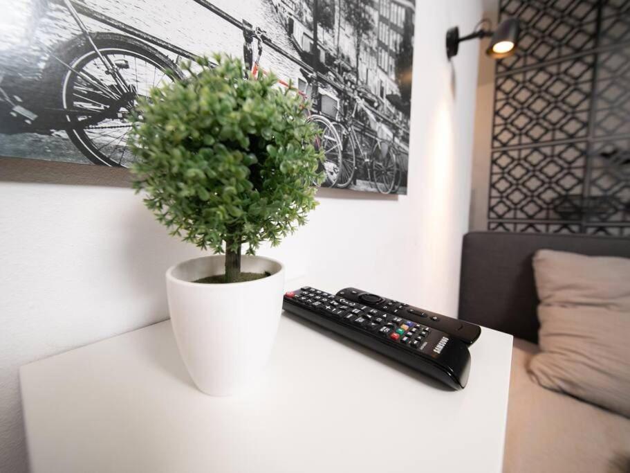 Studio Rosso - Central - Balcony - Trade Fair * Dusseldorf