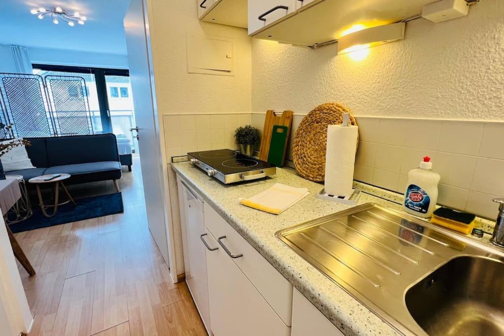 Apartment Bright Studio - Central - Balcony - Trade Fair Dusseldorf