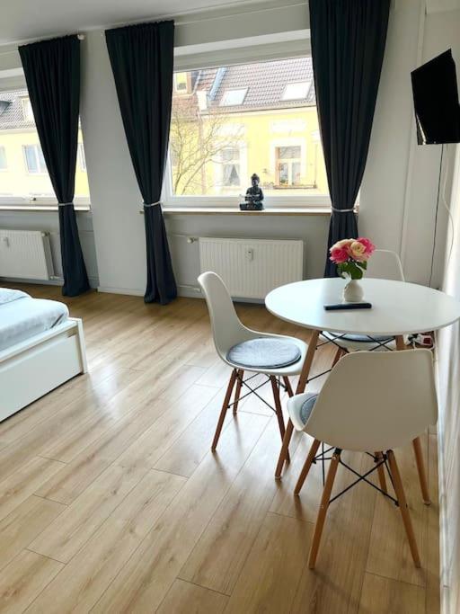 Schoenes City-studio - 10 Min Bis Zur Messe Apartment *