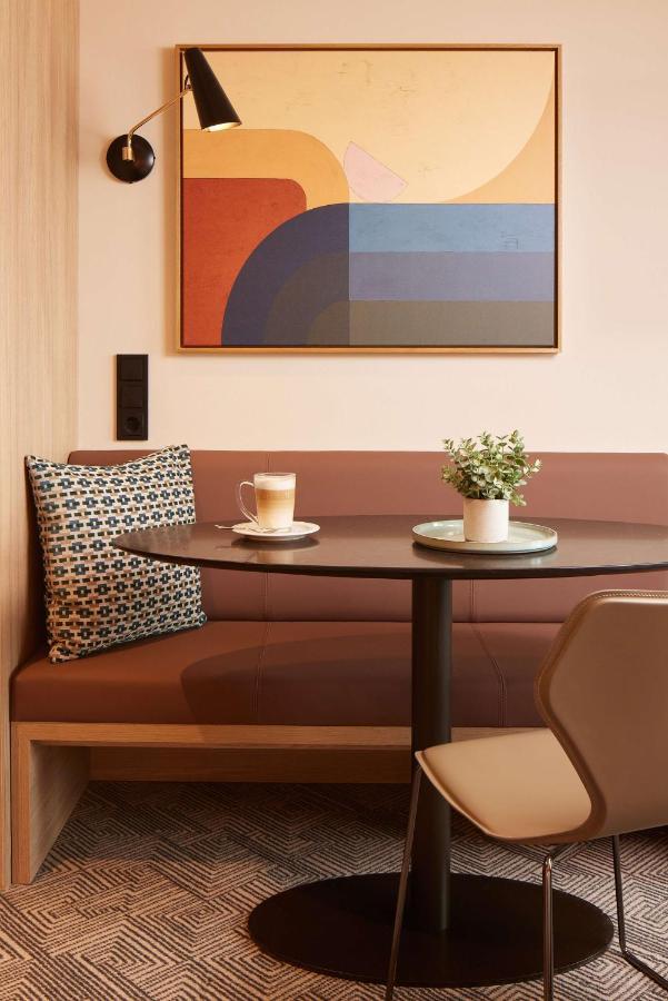 Adina Hotel 4*