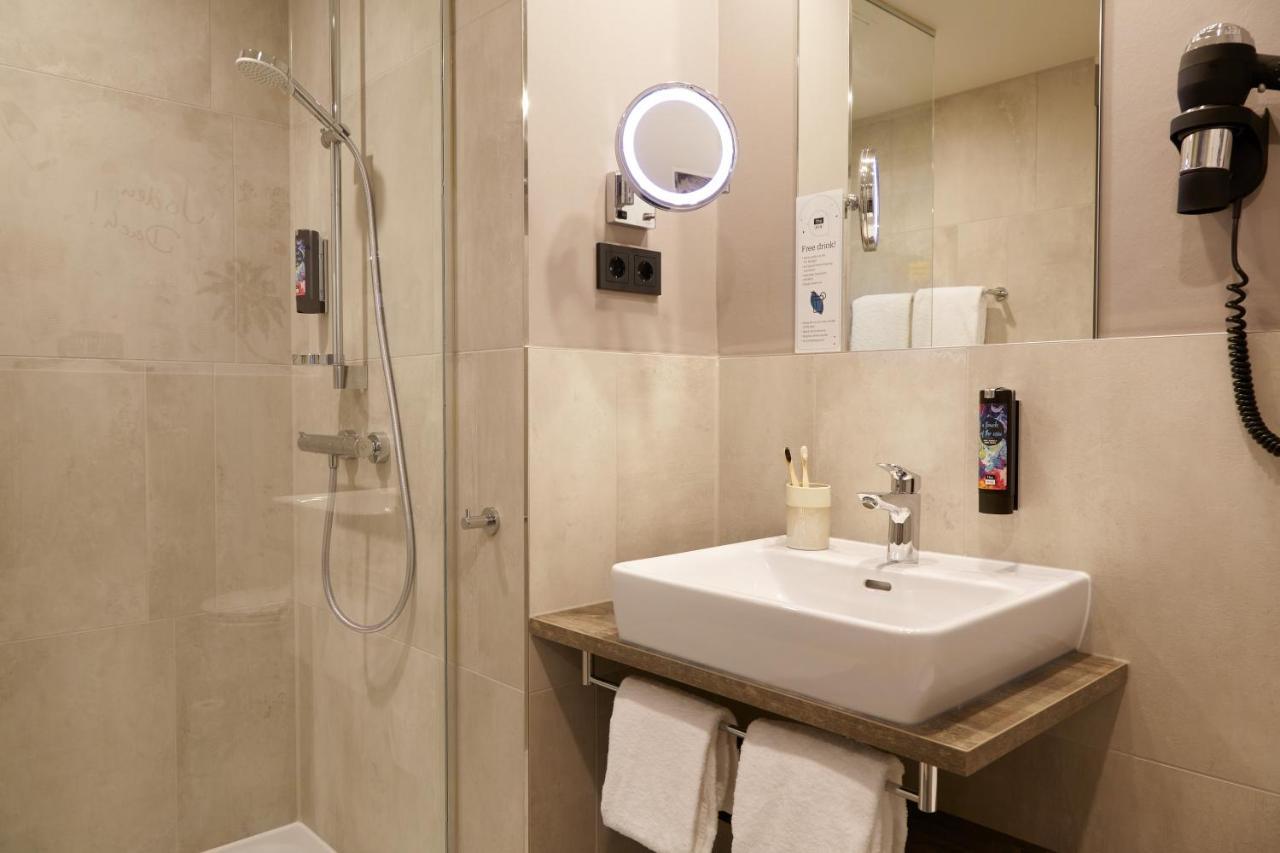 - The Niu, Hub Messe By Ihg Hotel 3*
