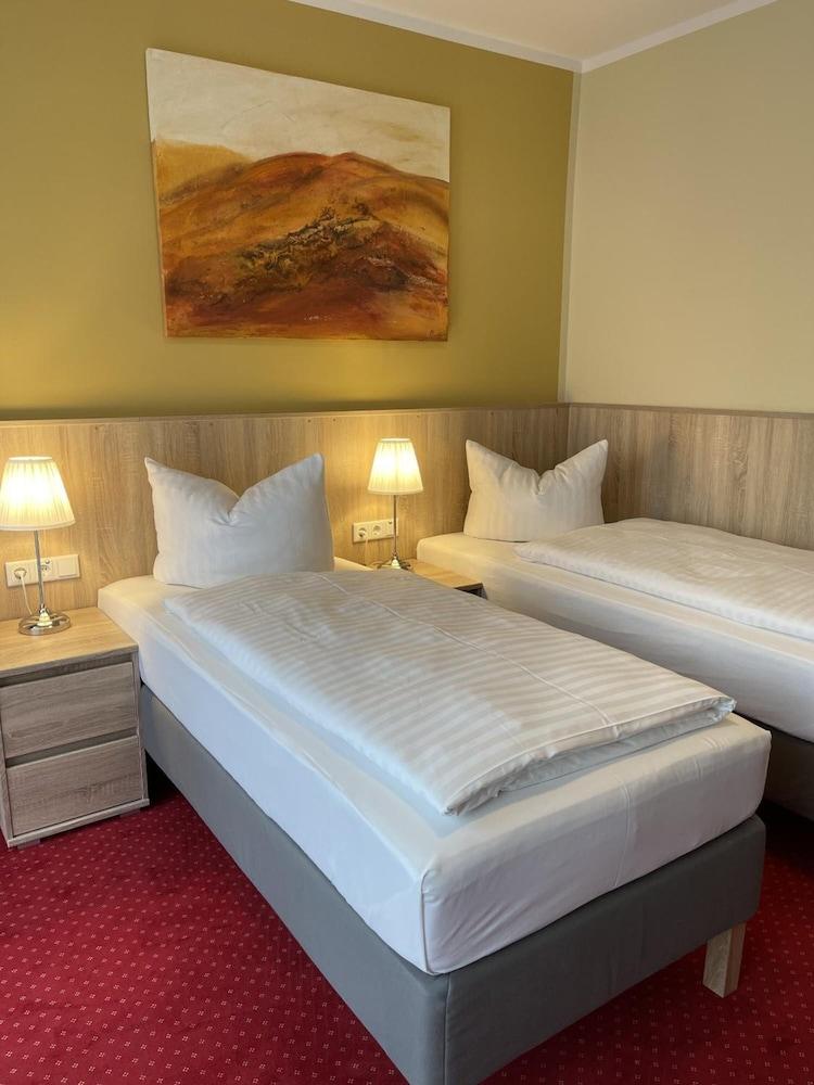 Palm Premium & Hotel