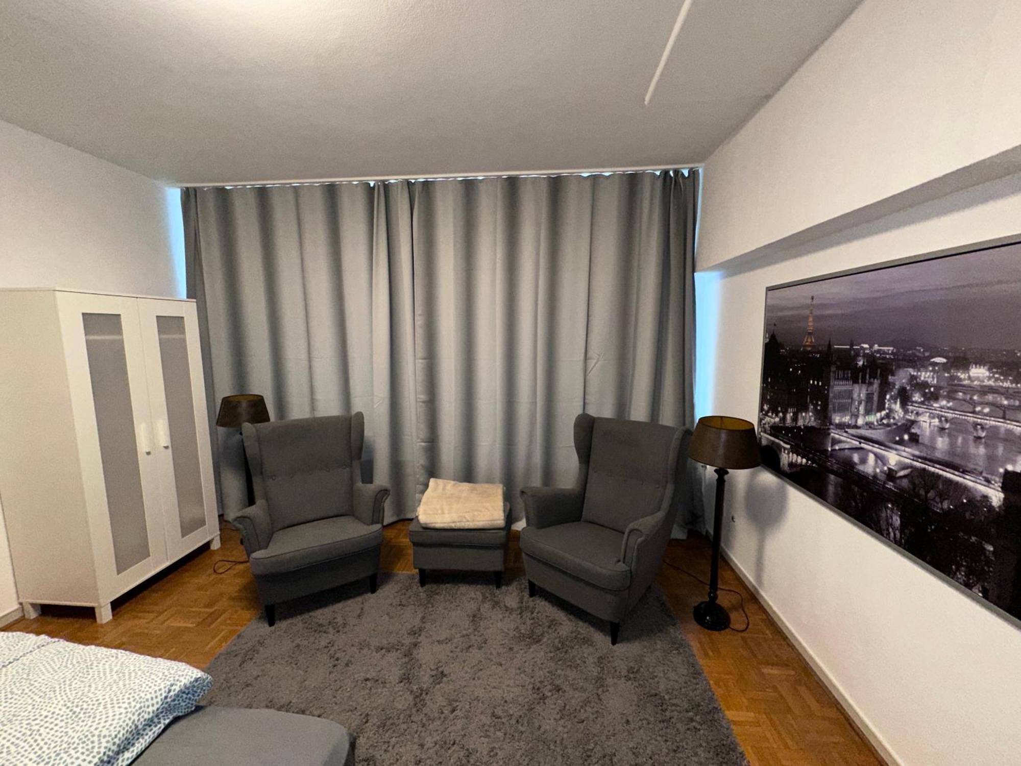 Einmaliger Rheinblick, Fusslaufig Zur Messe Apartment Dusseldorf