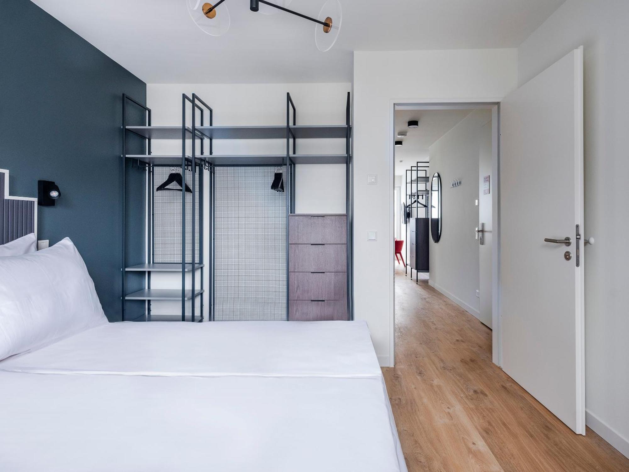 Numa Leo Dusseldorf