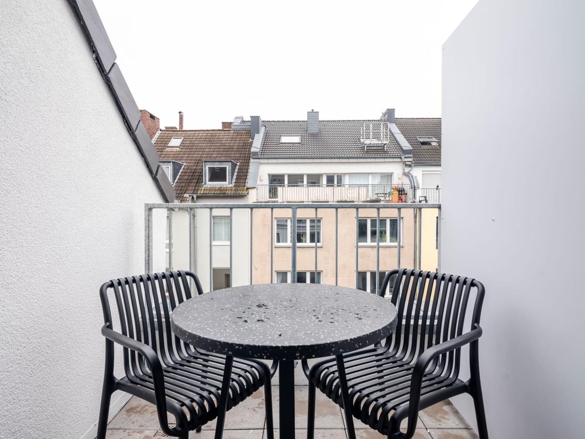 Numa Leo Aparthotel