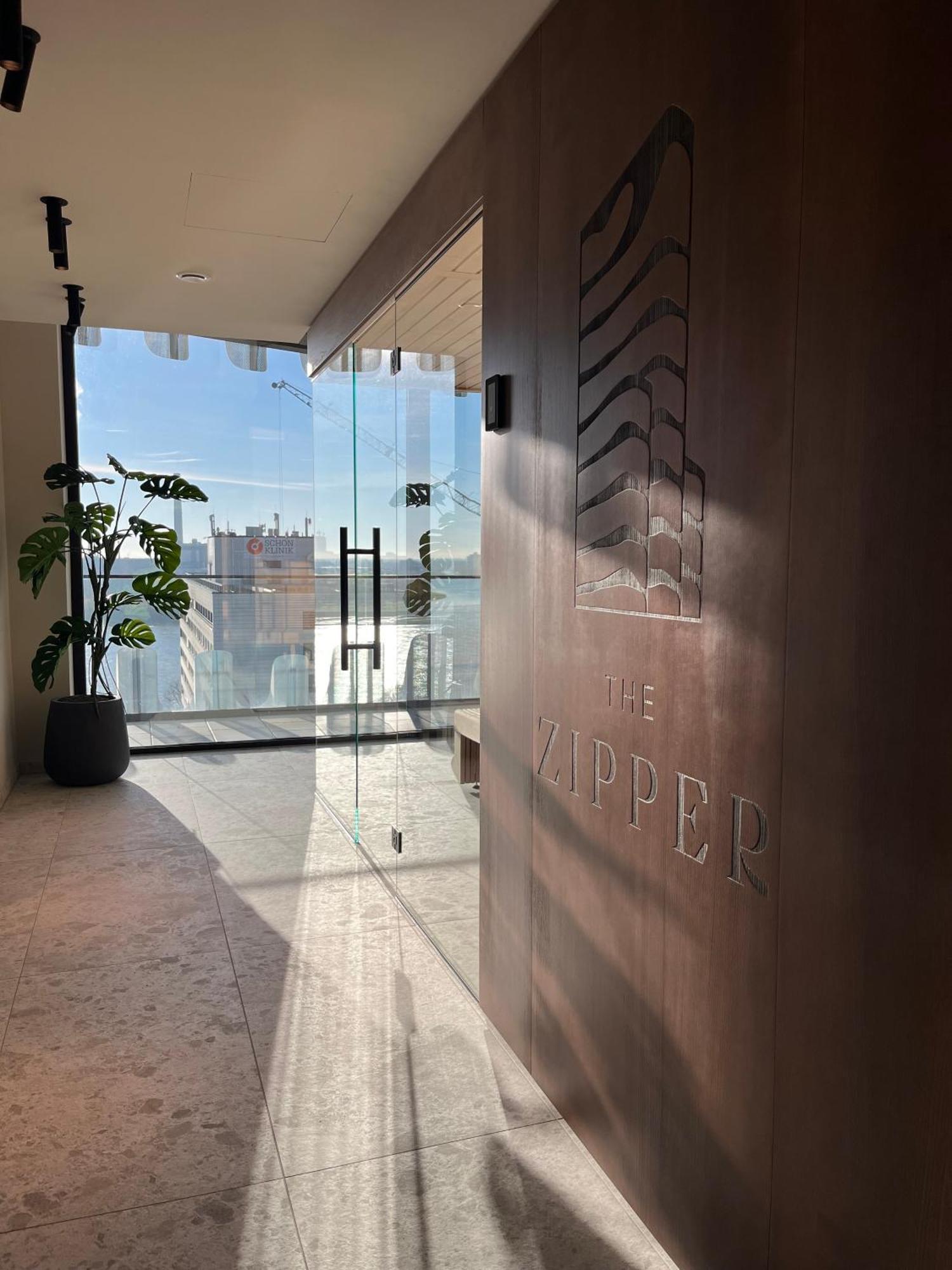 Hotel The Zipper Und 4*
