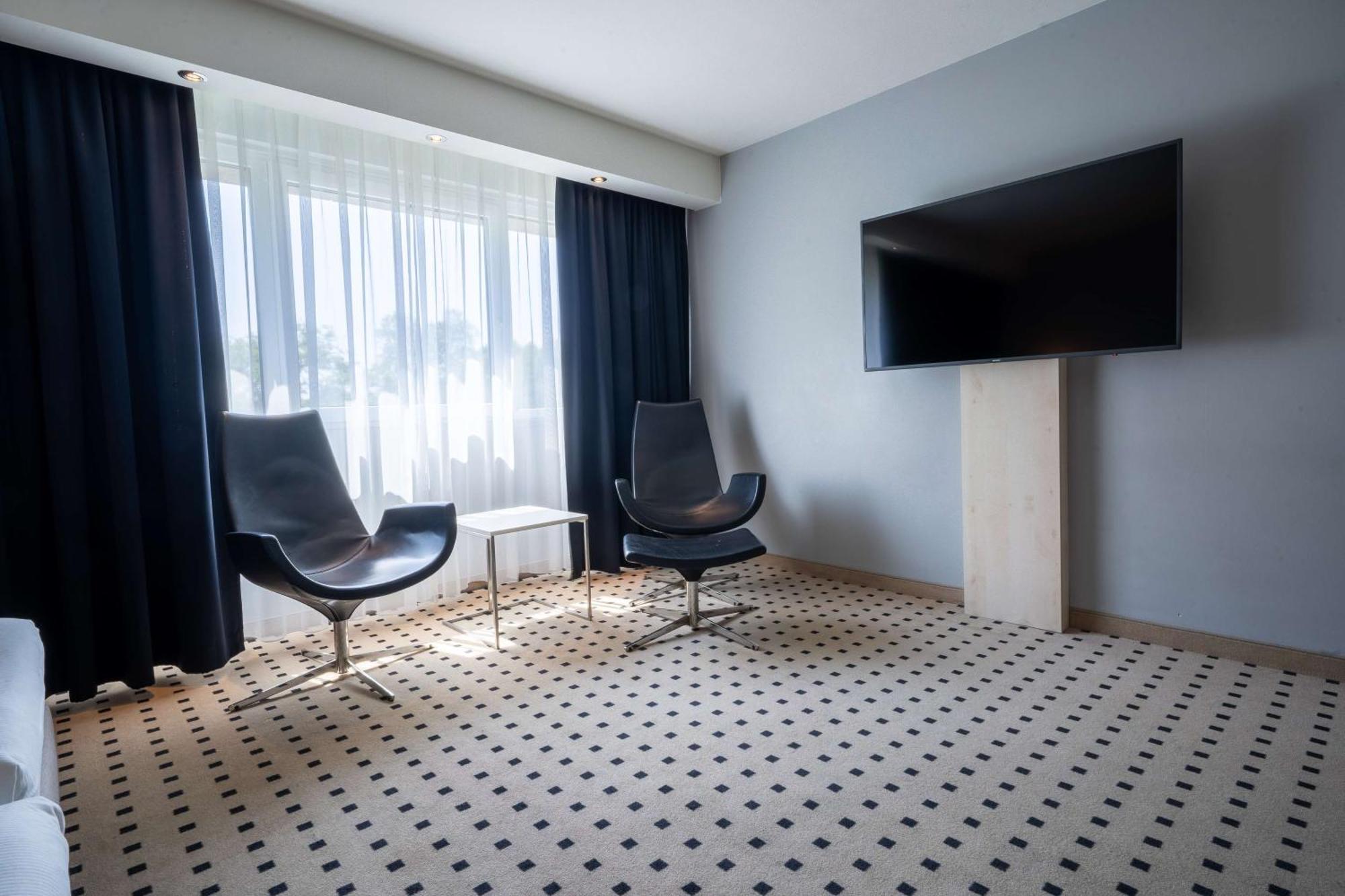 Radisson Blu Conference Hotel, Hotel