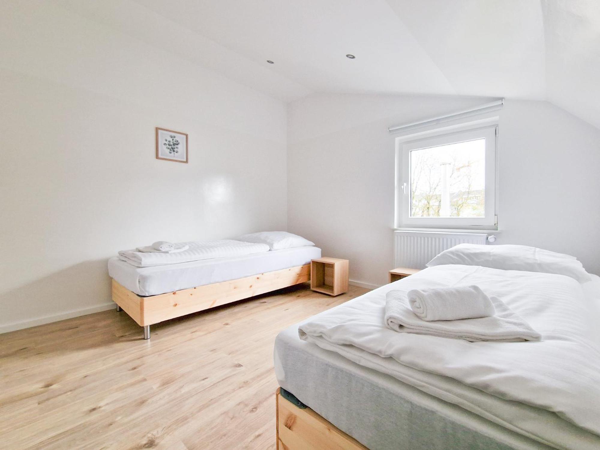 Raj Living - 1 Or 3 - 20 Min Messe Dus And Old Town Dus Apartamento