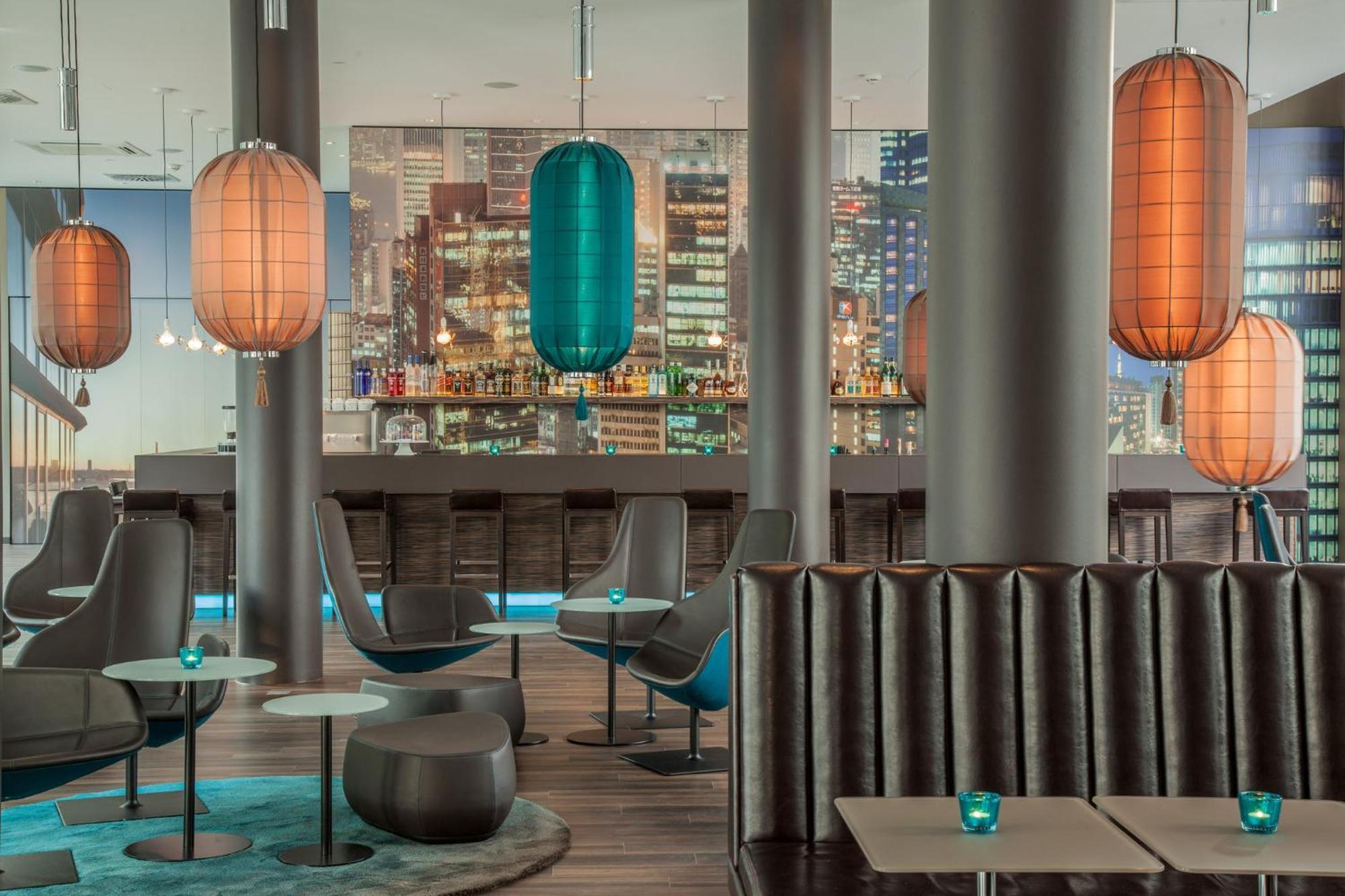 Hotel One Hauptbahnhof 3*