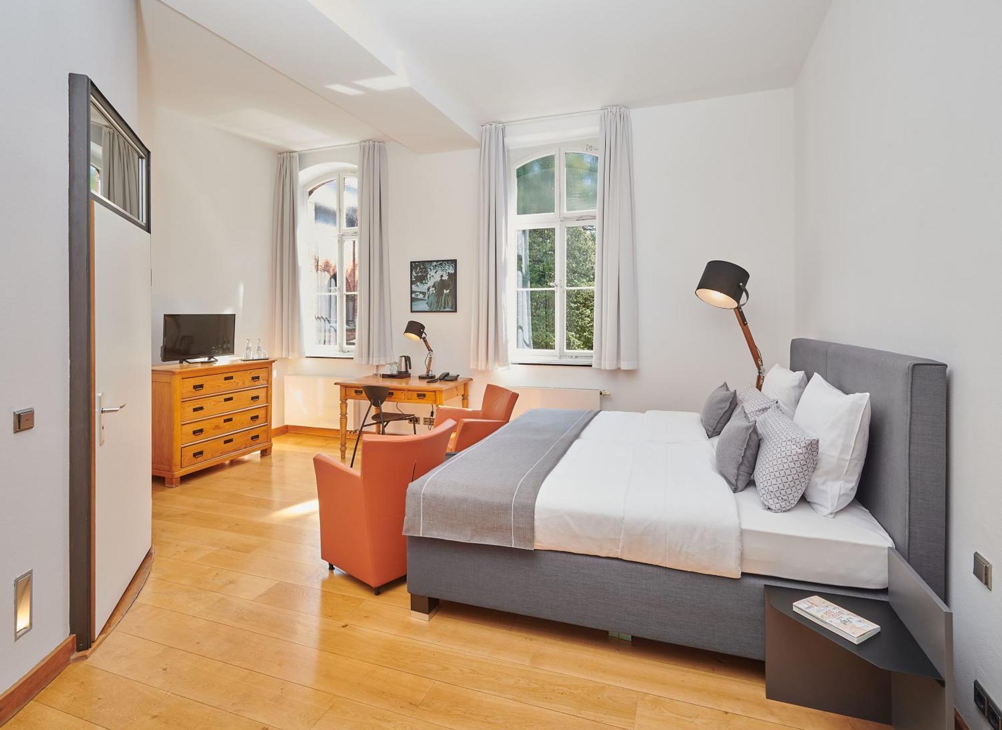 Mutterhaus 4* Dusseldorf