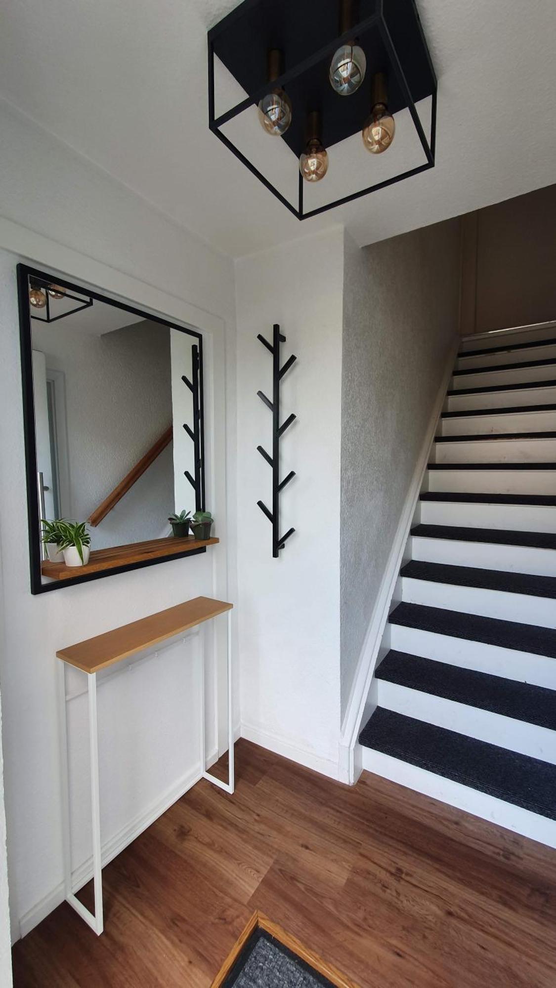 Modern 2.5 Bedroom Duplex Near Messe, Airport, Arena * Dusseldorf