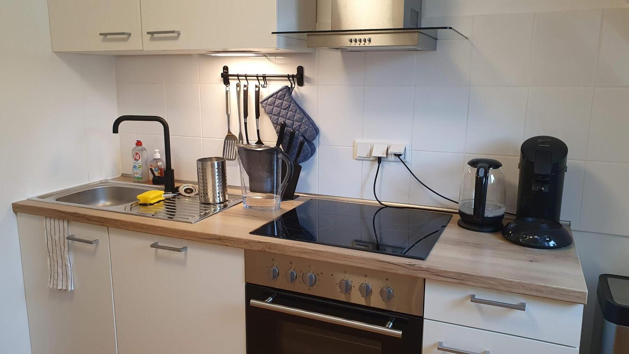 Modern 2.5 Bedroom Duplex Near Messe, Airport, Arena Apartment *