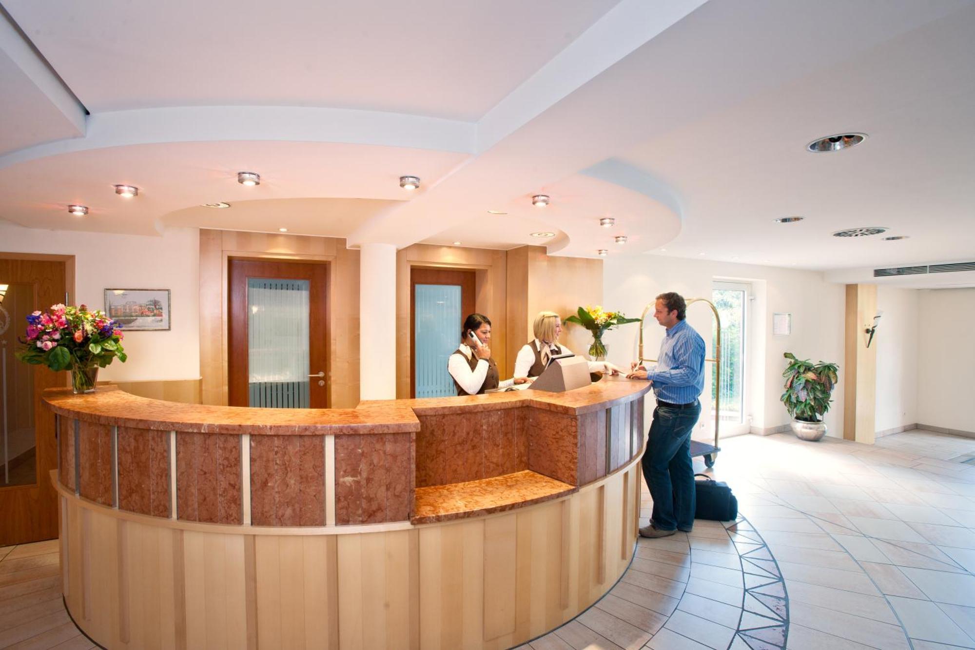 Hotel Barbarossa Dusseldorf