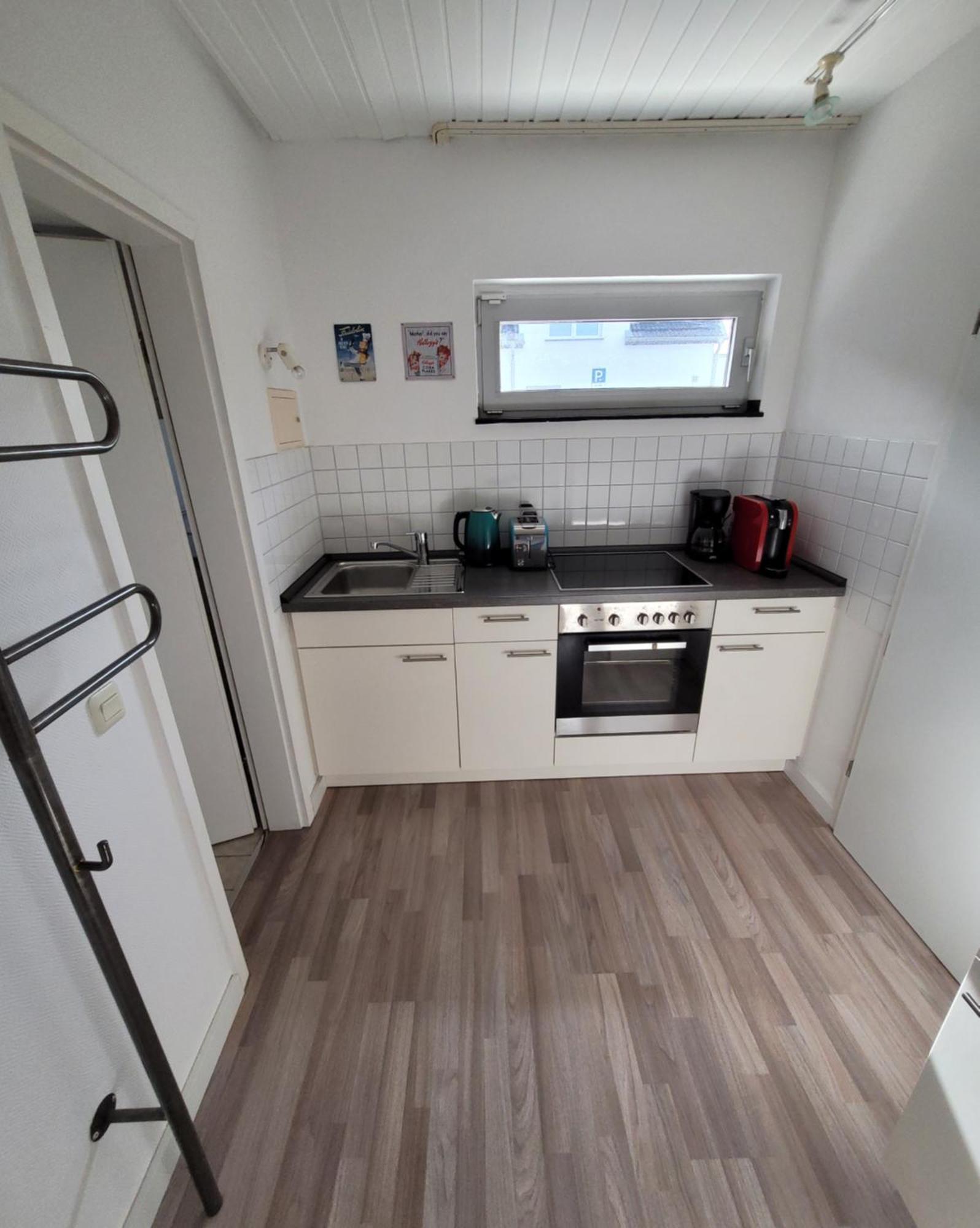 Apartment Messezimmer Am Thewissenweg Dusseldorf