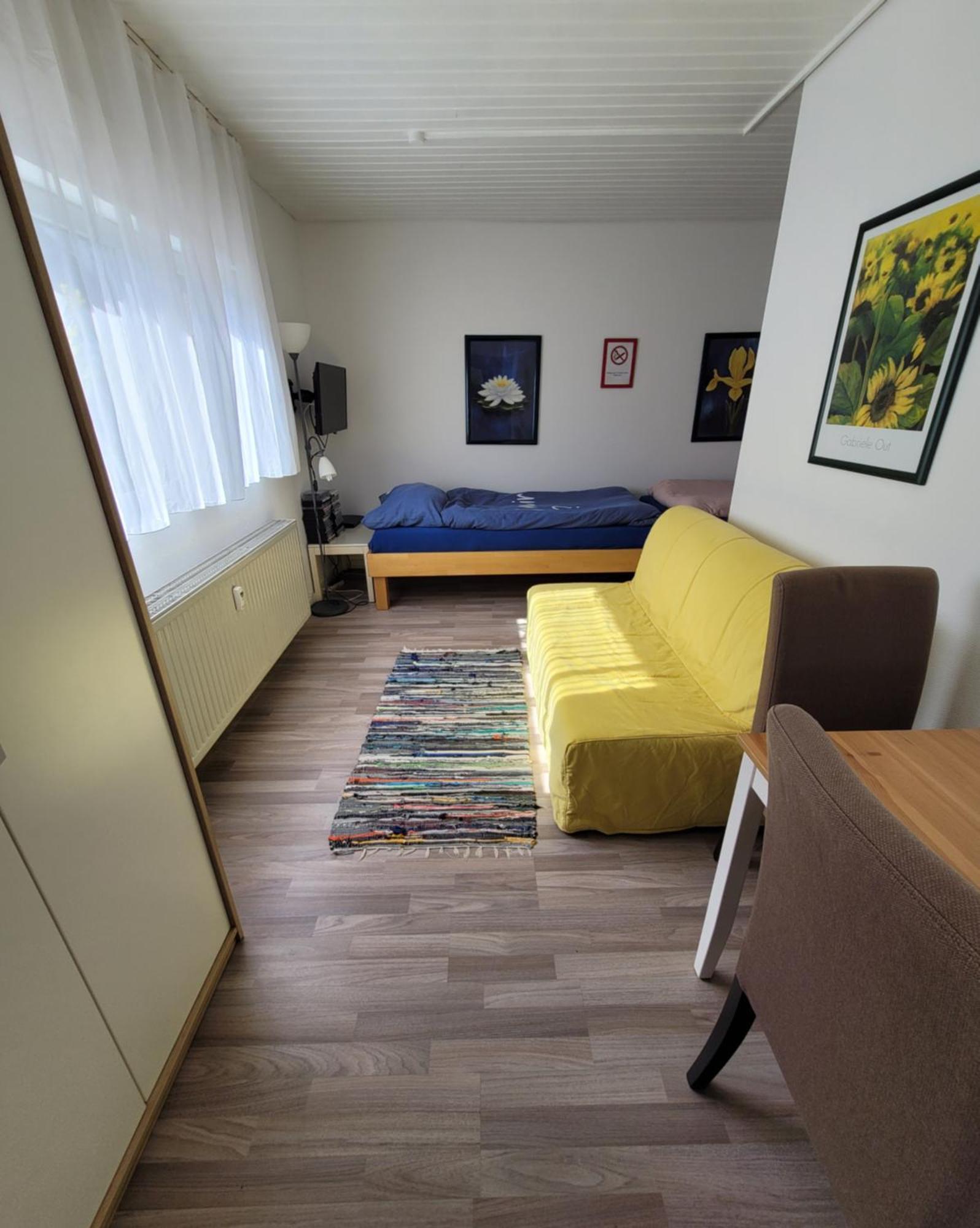 Messezimmer Am Thewissenweg Dusseldorf