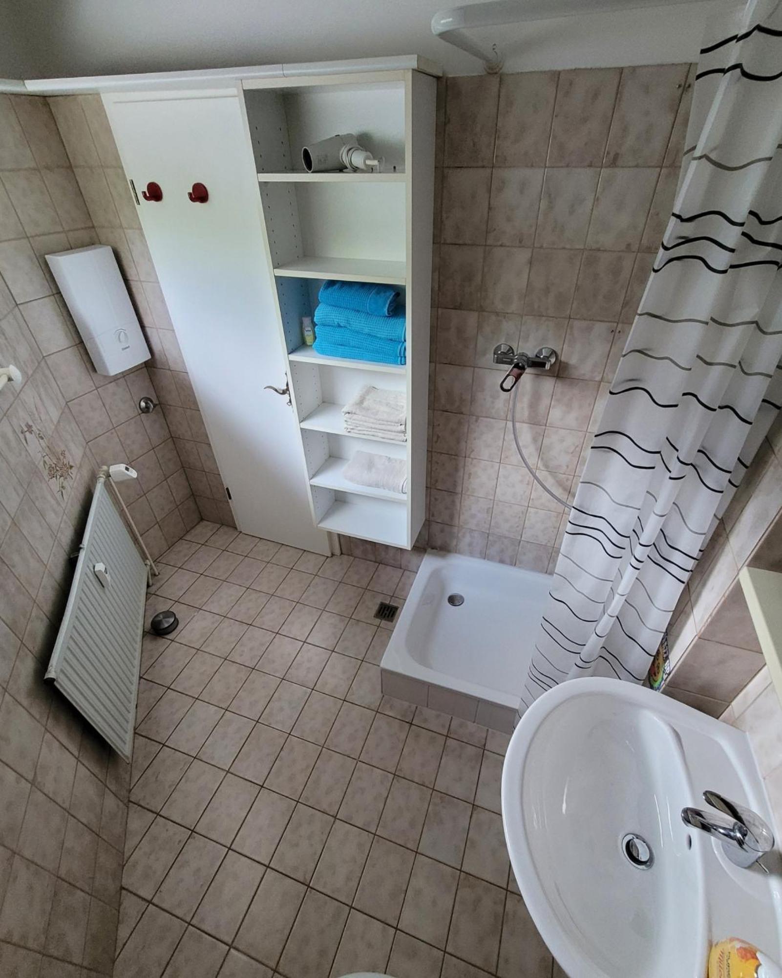 Apartment Messezimmer Am Thewissenweg *