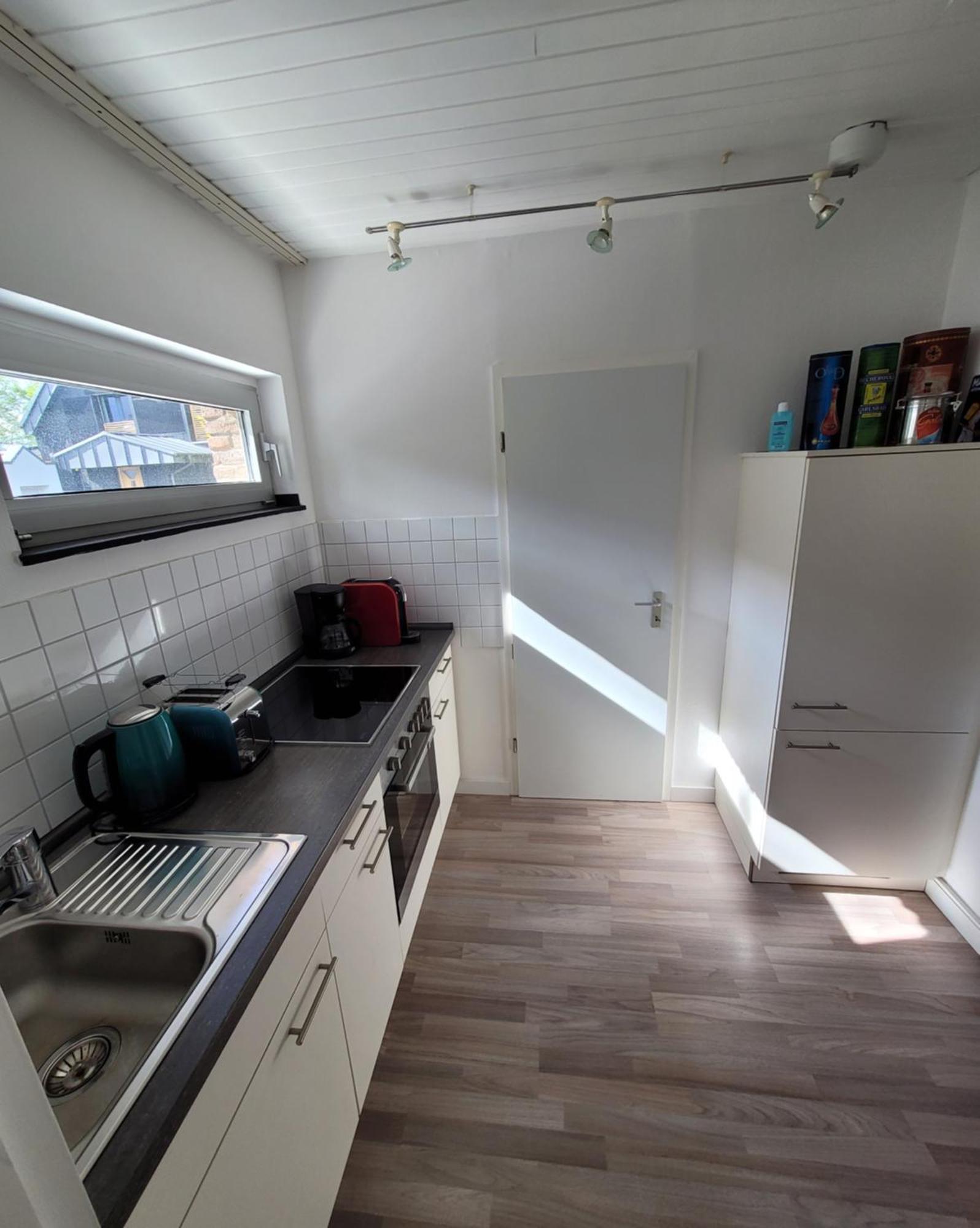 Apartment Messezimmer Am Thewissenweg Dusseldorf