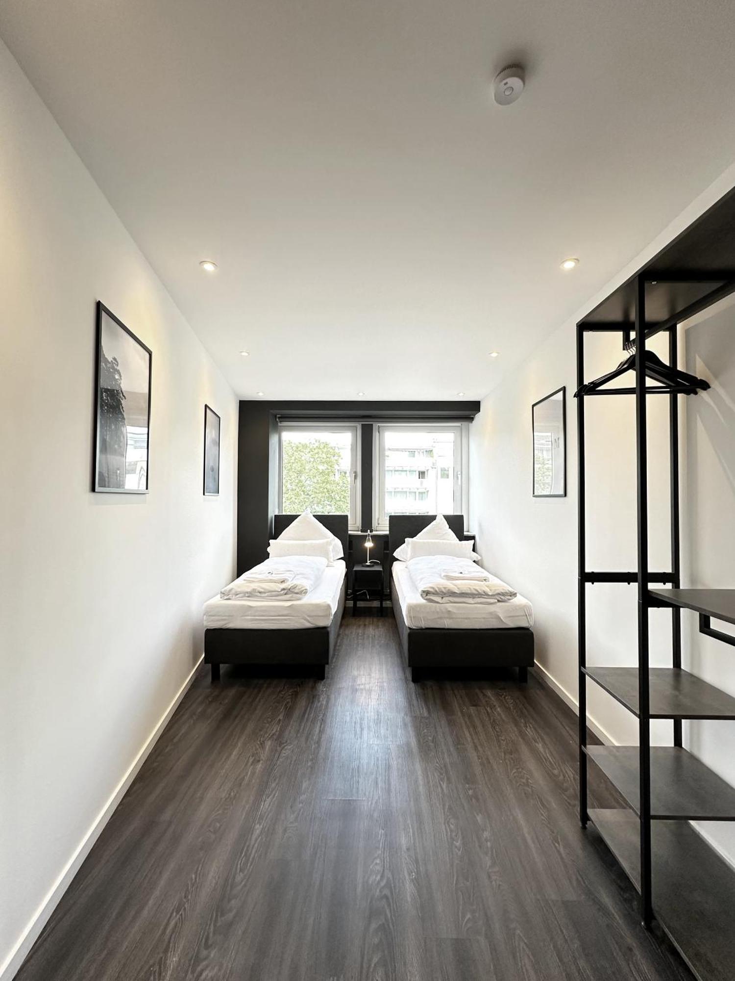 Blk Hostel *