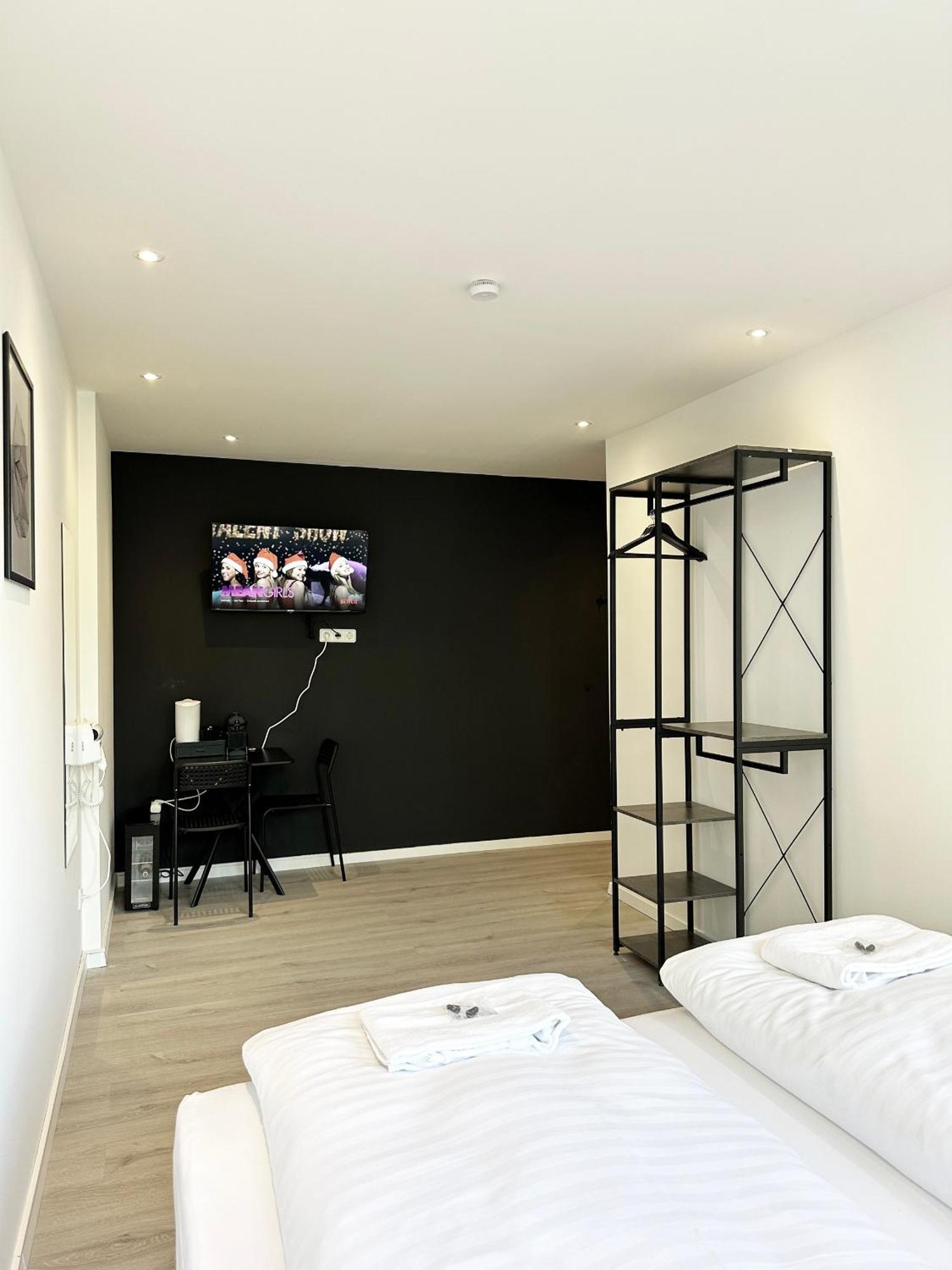 Blk Hostel *