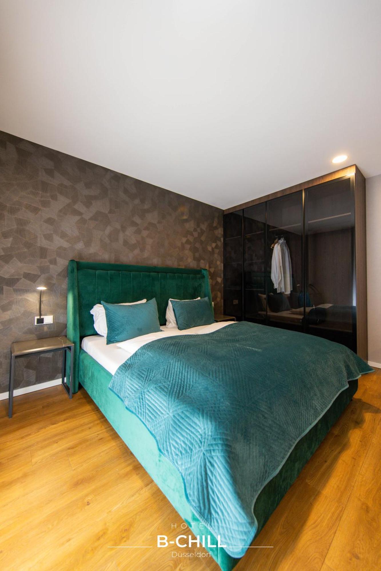 B-chill Hotel 4*