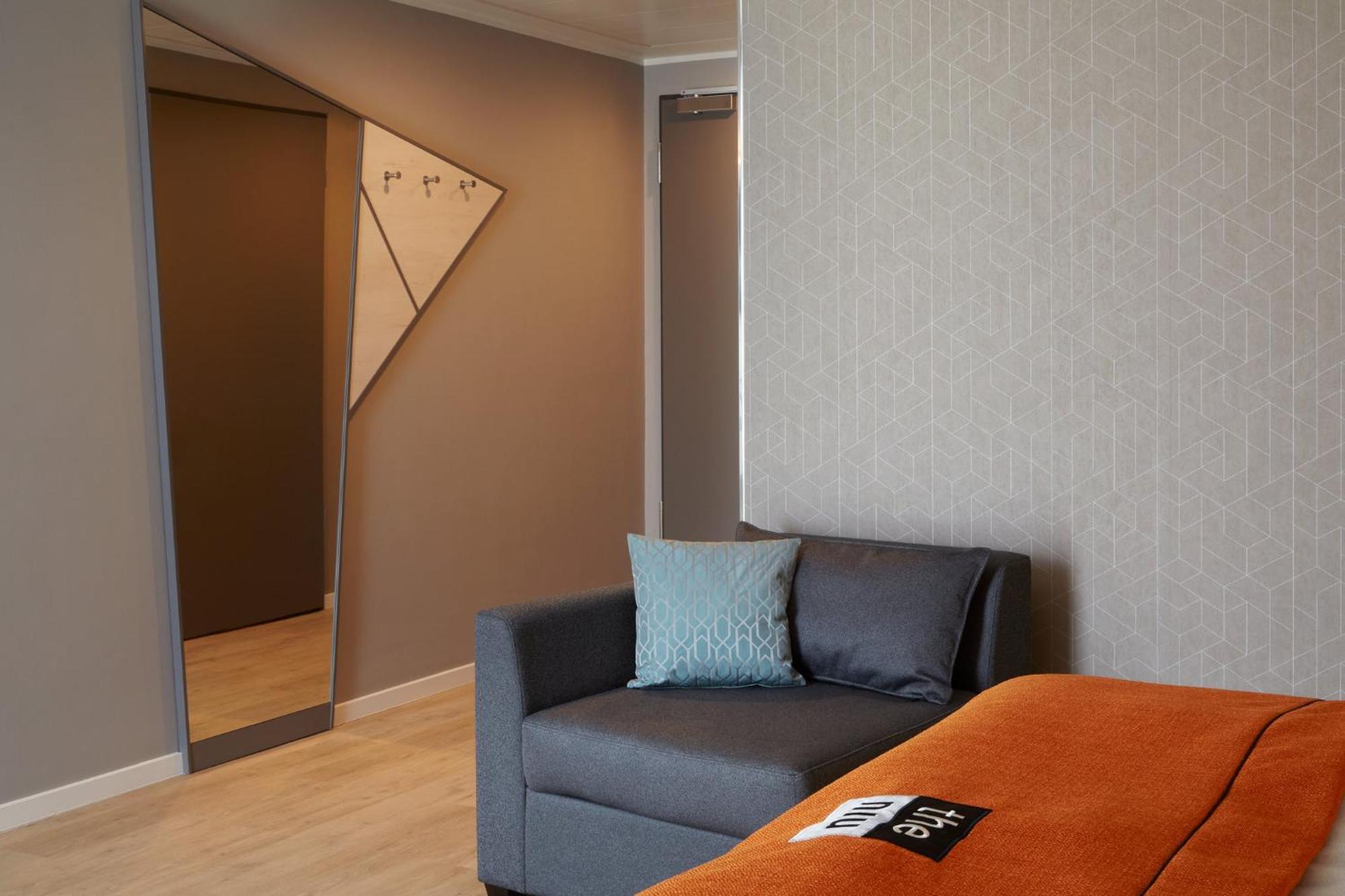 - The Niu, Hub Messe By Ihg 3* Düsseldorf