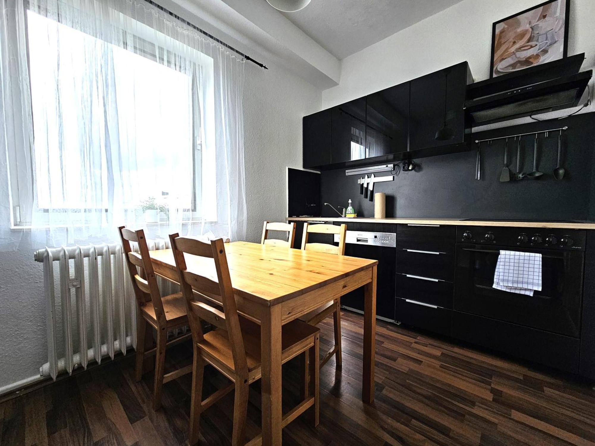 Spacious House Apartment *